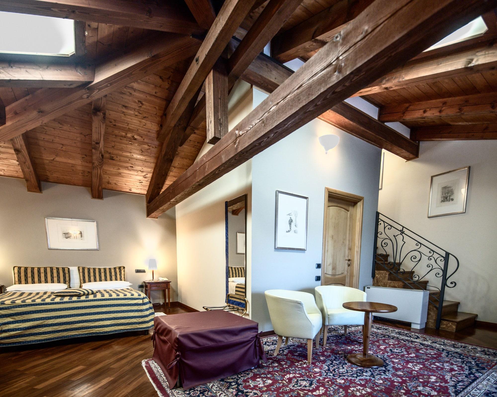 Castello Rosso Hotell Costigliole Saluzzo Eksteriør bilde
