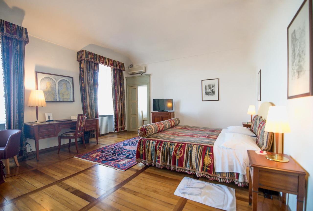 Castello Rosso Hotell Costigliole Saluzzo Eksteriør bilde